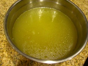 Homemade Bone Broth (Chicken)