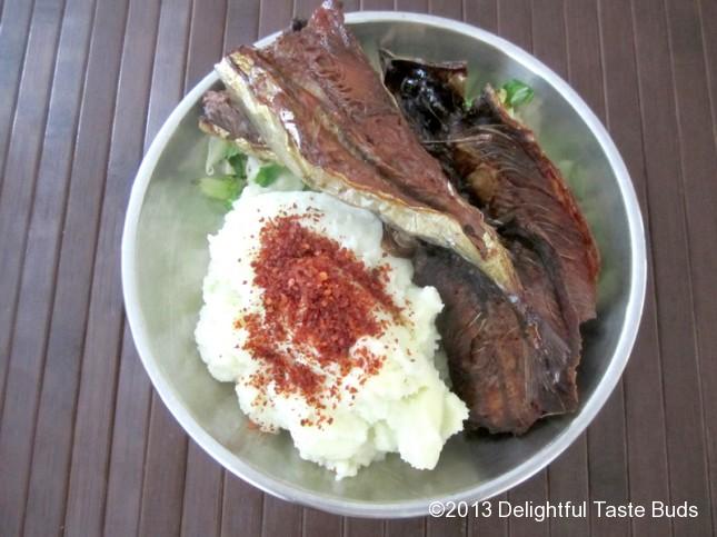 ULC meal at its best: roasted crispy mackerel pike, mashed faux potatoes. - THE BEST!