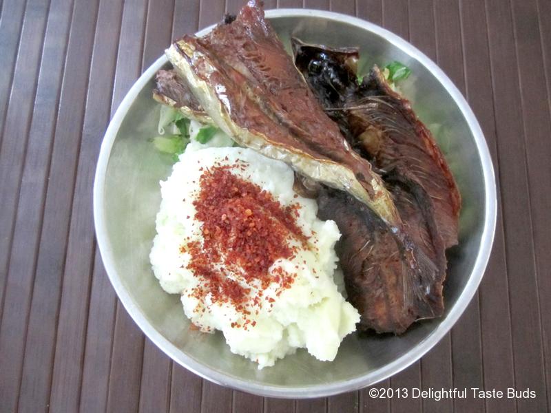 ULC meal at its best: roasted crispy mackerel pike, mashed faux potatoes. - THE BEST!